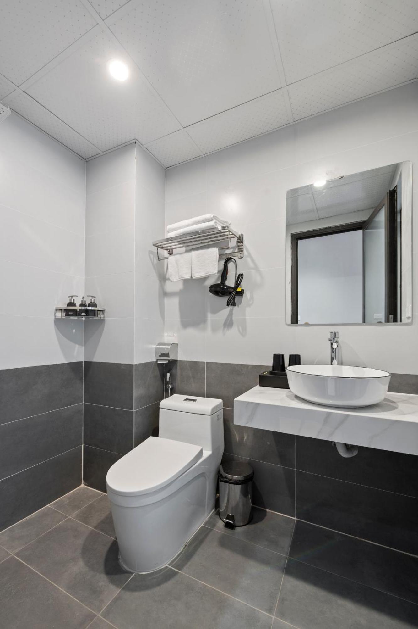 Lakeview Residence Hotel Hanoi Bagian luar foto